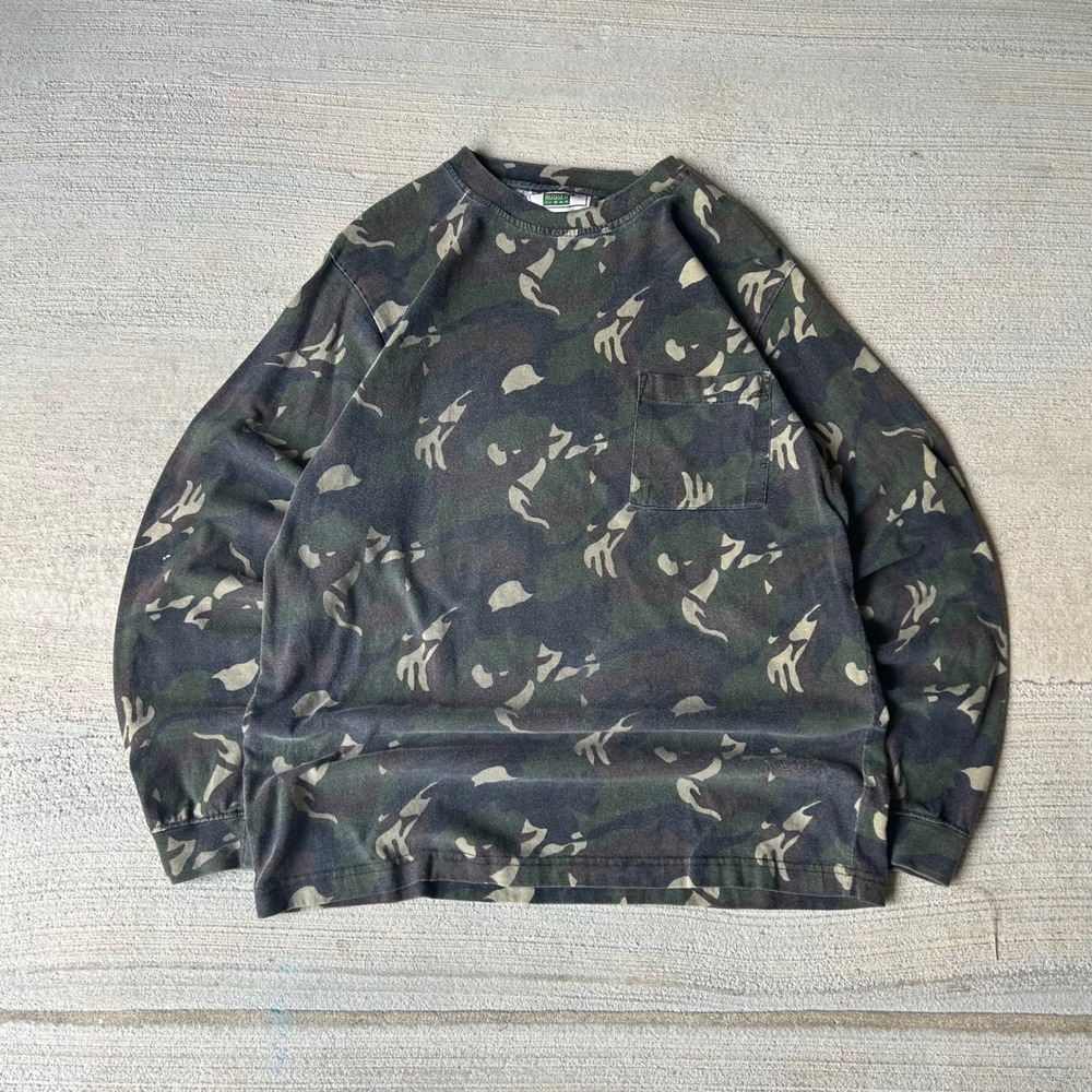 Vintage 90s Mens Camo Long Sleeve Pocket shirt